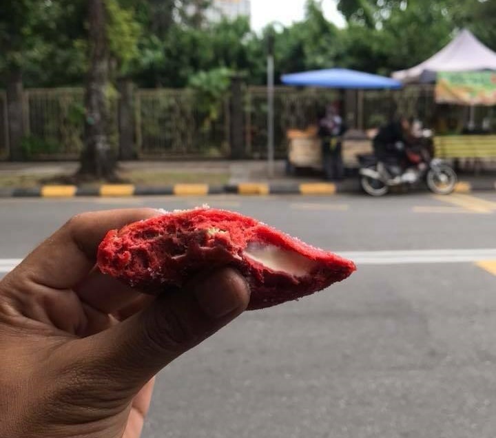 Gebu & Murah, Donat Warna-Warni Jalan Semarak Viral