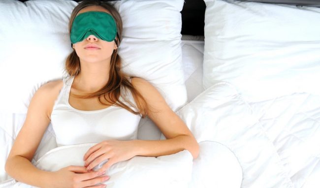 Kajian: Tidur Dengan Lampu Terpasang Buatkan Anda Gemuk!
