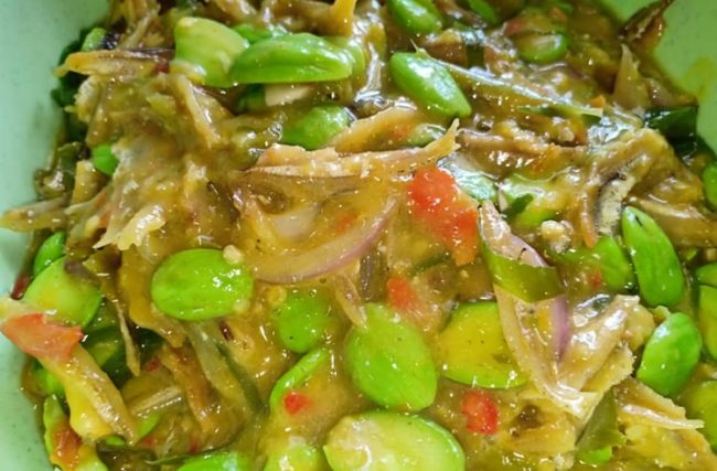 Ini Cara Buat Sambal Tumis Tempoyak Petai Pedas Paling Sedap!